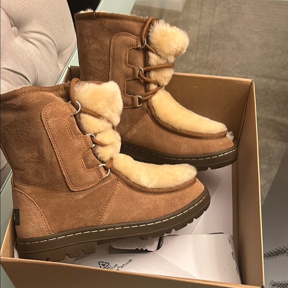 UGG Classic Brown Shearling Boots - Picture 1 of 3